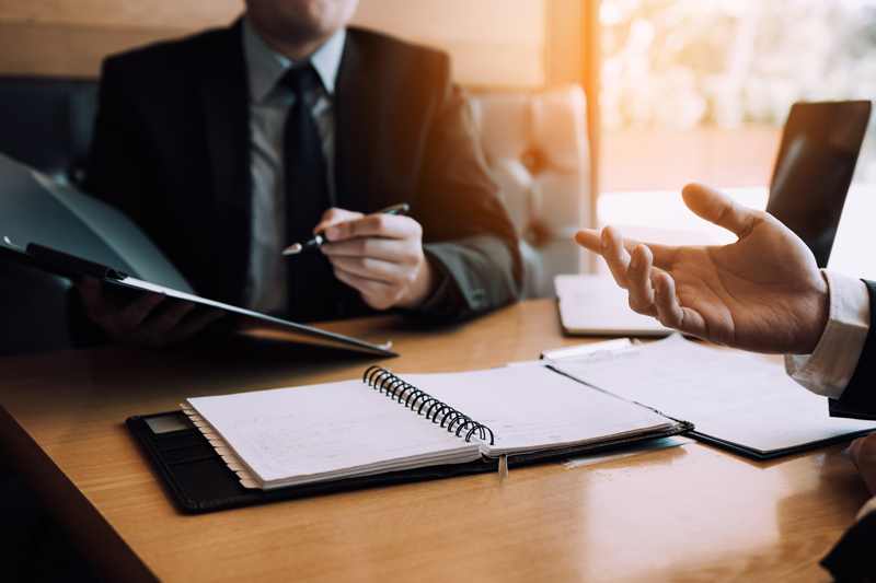 دور القانون المدني في تنظيم العلاقات المجتمعية وحماية الحقوق الشخصية والمالية